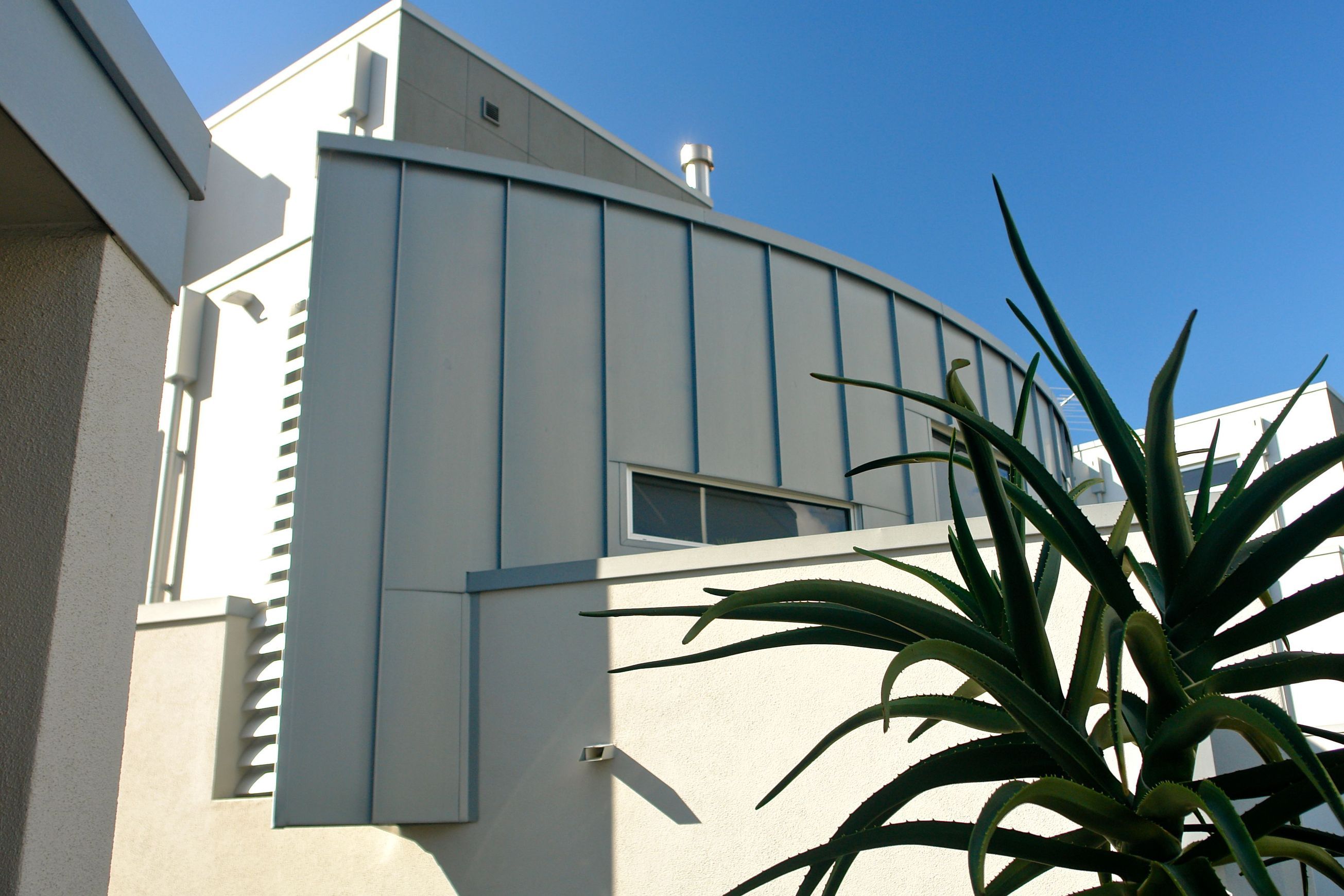 Smart Tray Standing Seam Metal Cladding