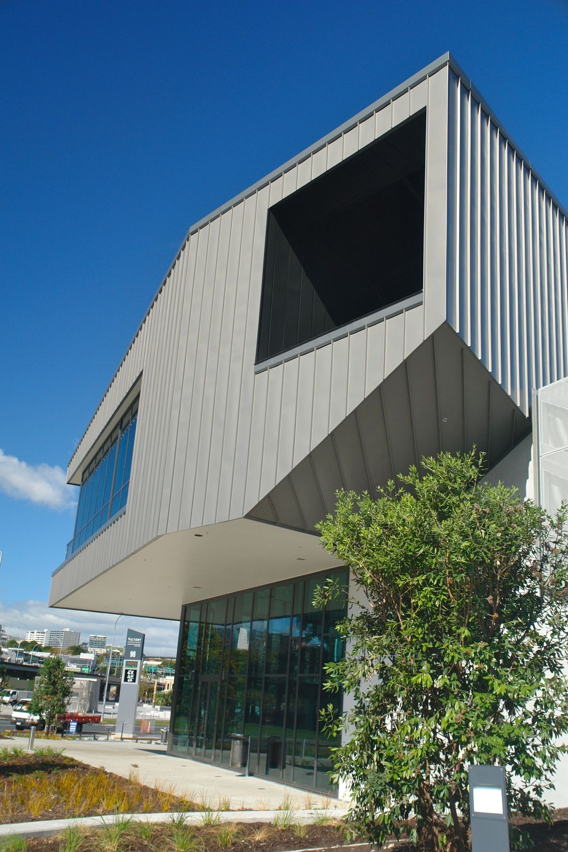 Smart Tray Standing Seam Metal Cladding