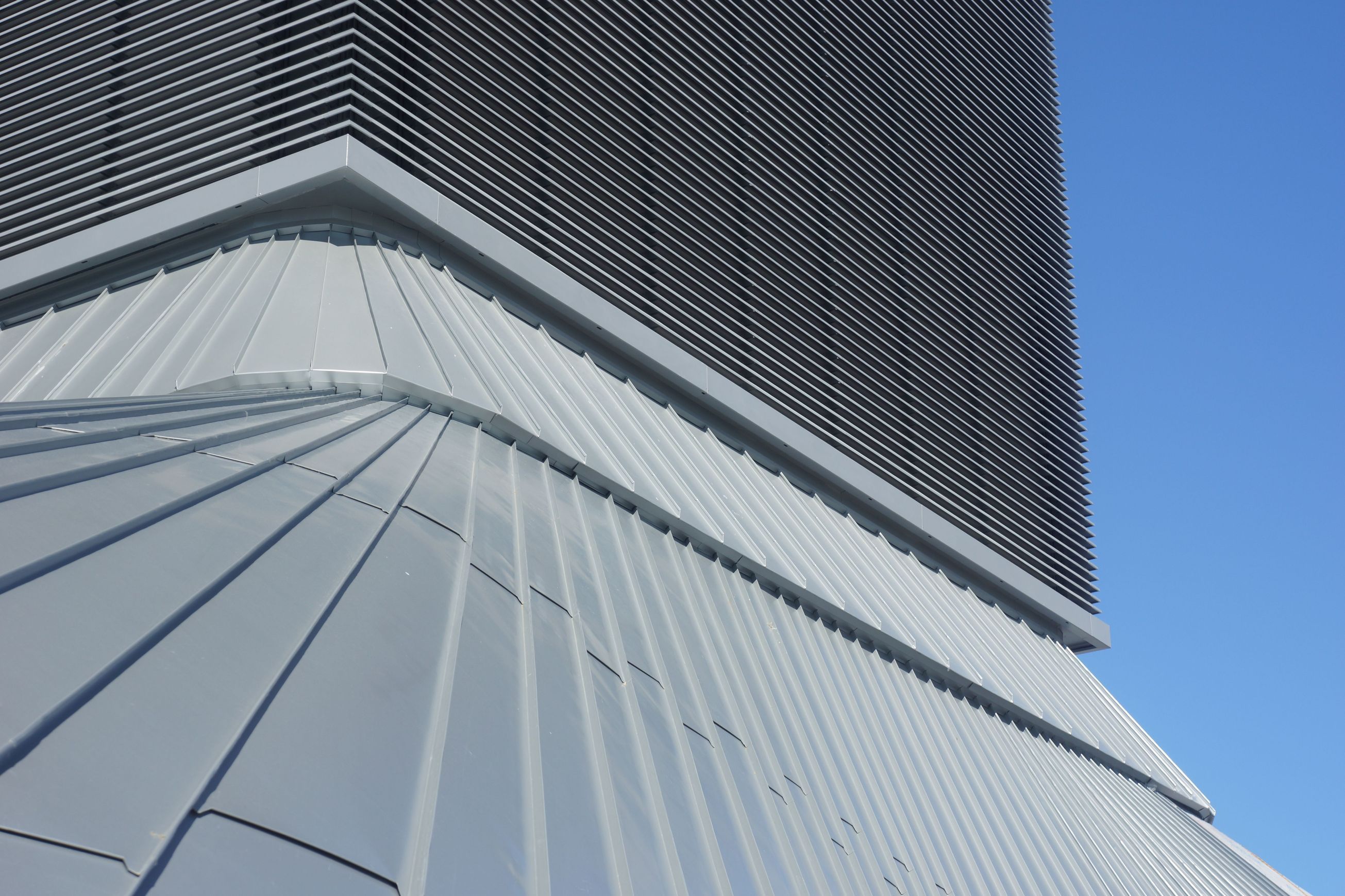 Smart Tray Custom Metal Roofing
