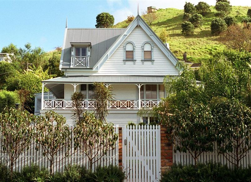 Devonport House: Alterations & Additions