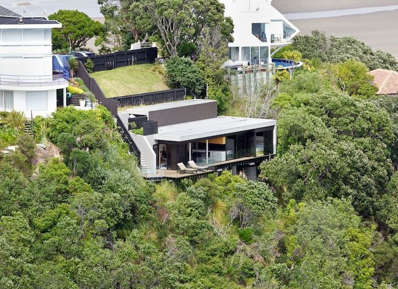 Tairua Clifftop House