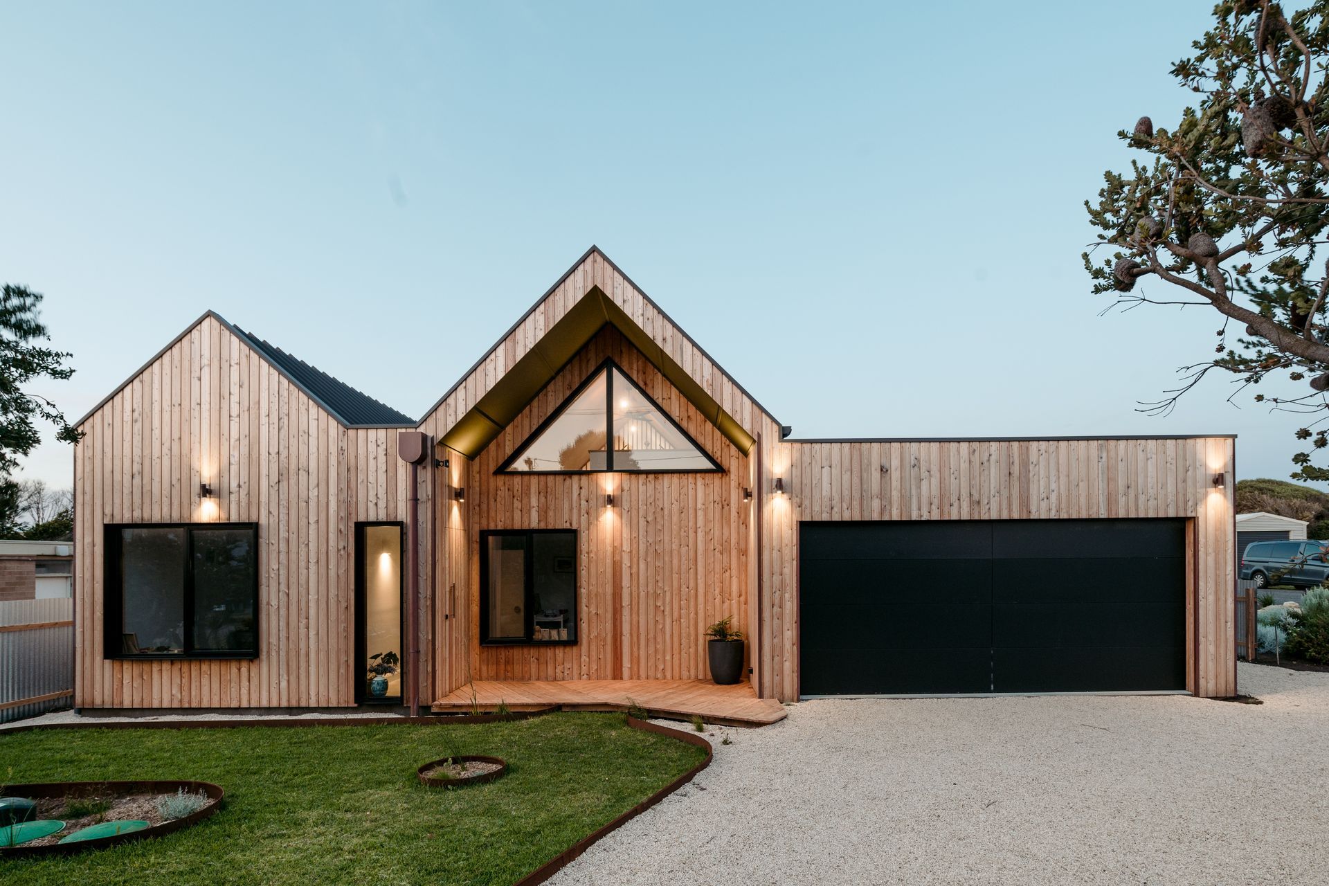 Sunahama No Koya – Japanese for 'Sandy Cabin' sits on the foreshore of South Australia’s Goolwa Beach.
