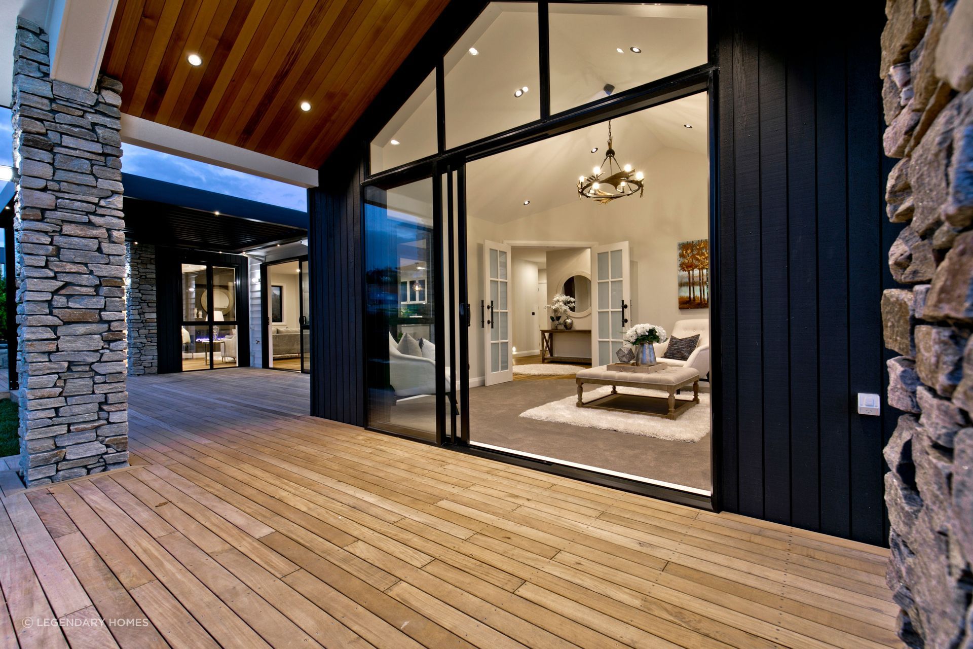 2012-Syd-Grant-CresHelipx2019.jpg