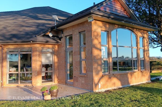 The golden tones of Hinuera Stone.