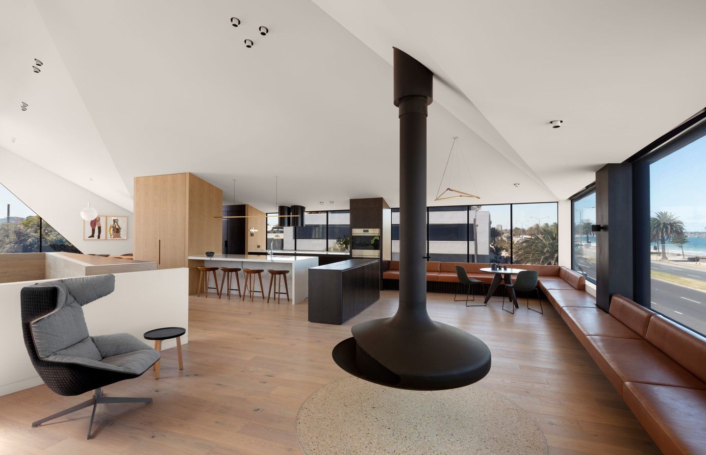 Bio-Courtyard House by Oblica | Photography by Dianna Snape