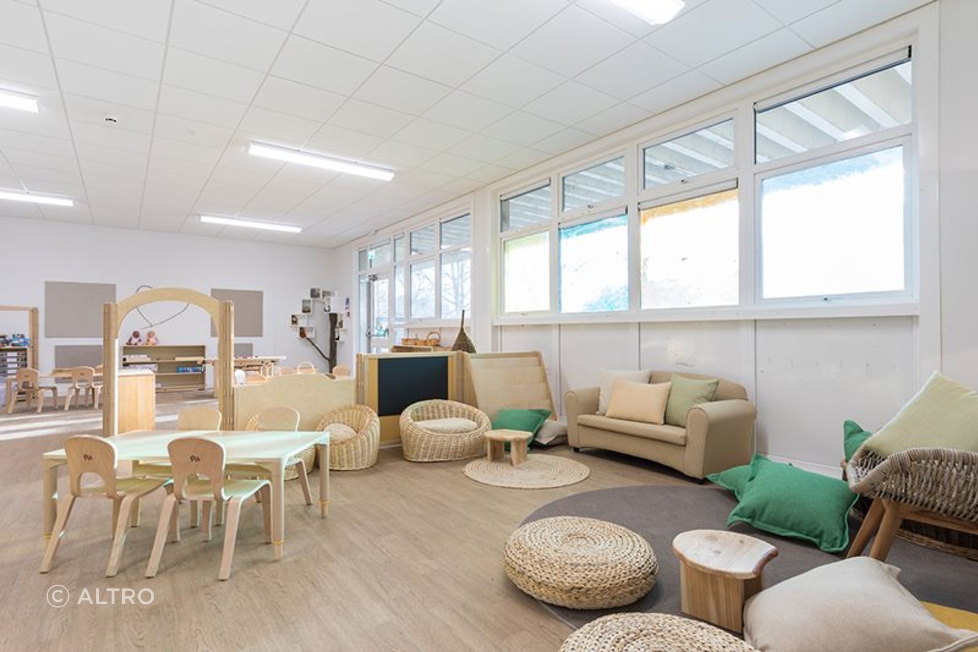 Brunstane-Primary-SchoolAltro-Wood-Safety-Comfort003.jpg