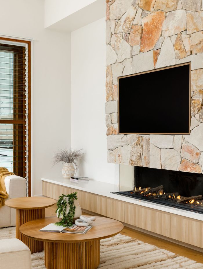 Imbocco's warming gas fireplace.