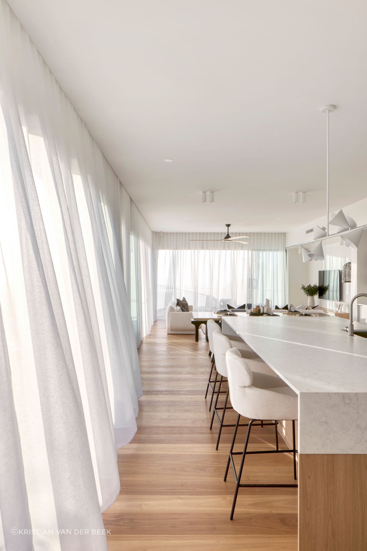 The Currumbin Beach House - abundant with natural light | Studio Habitat Architects