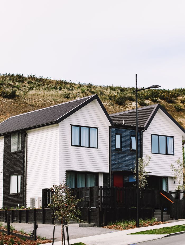 The houses are interlinked by reserve areas, protected woodlands and recreational parks, offering residents a true sense of community.