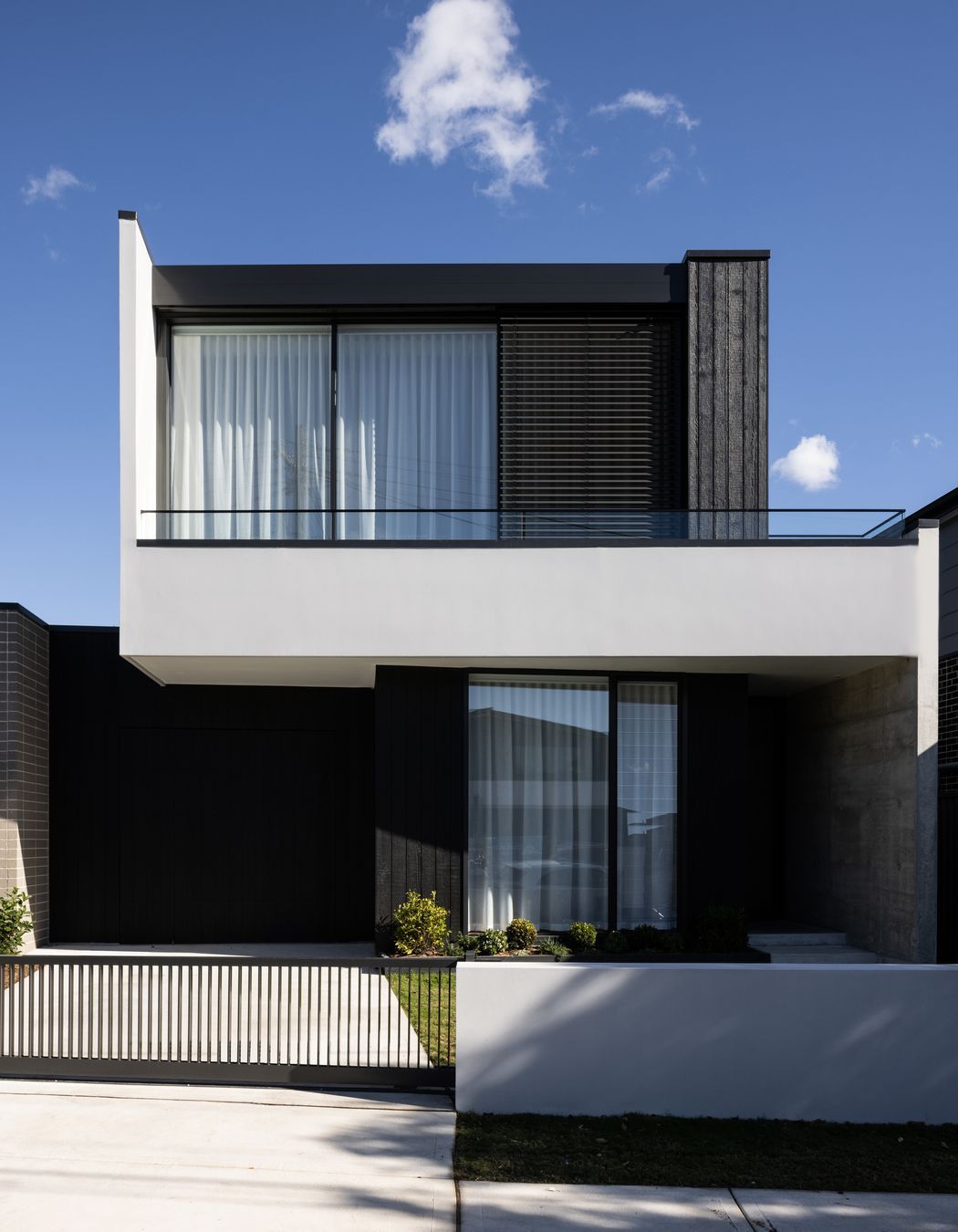 The dynamic façade changes the appearance from the street.