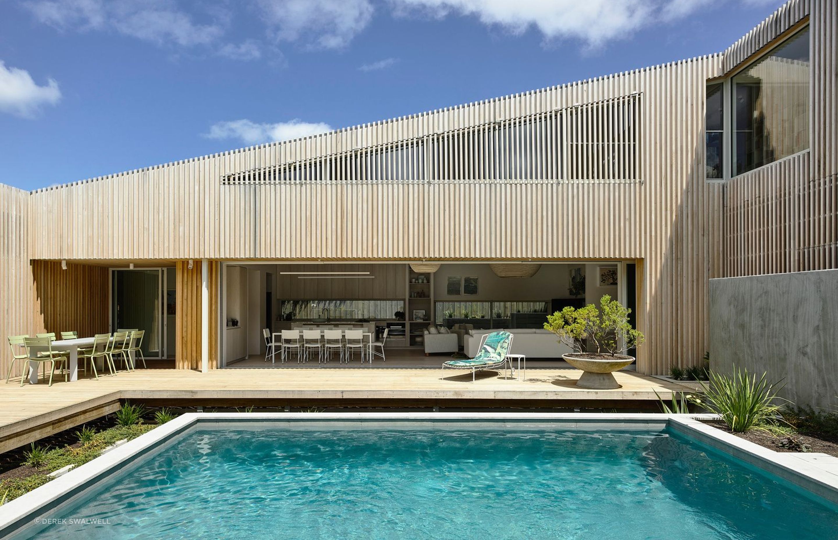 This property in Portsea created a view with the design of an inward-looking viewpoint.