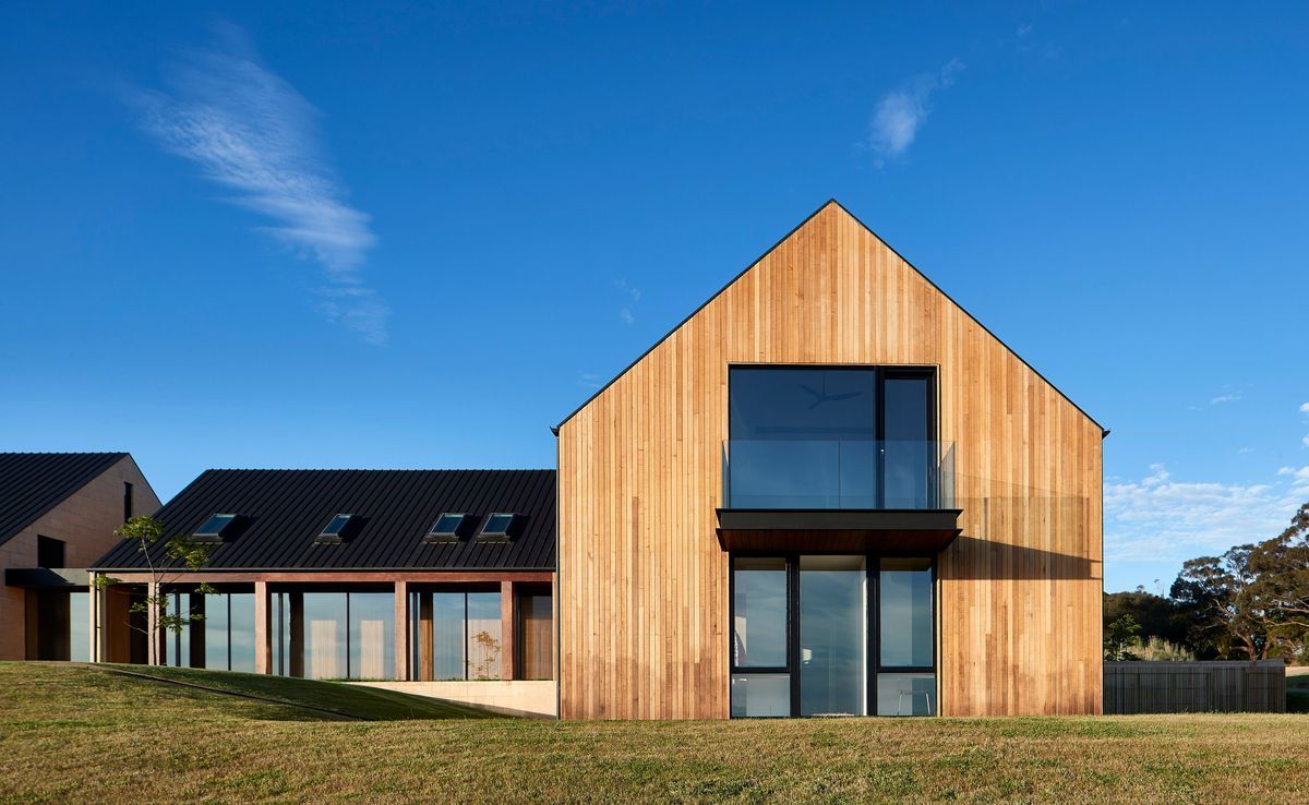 A modern, sculptural country house that lets the landscape do the talking
