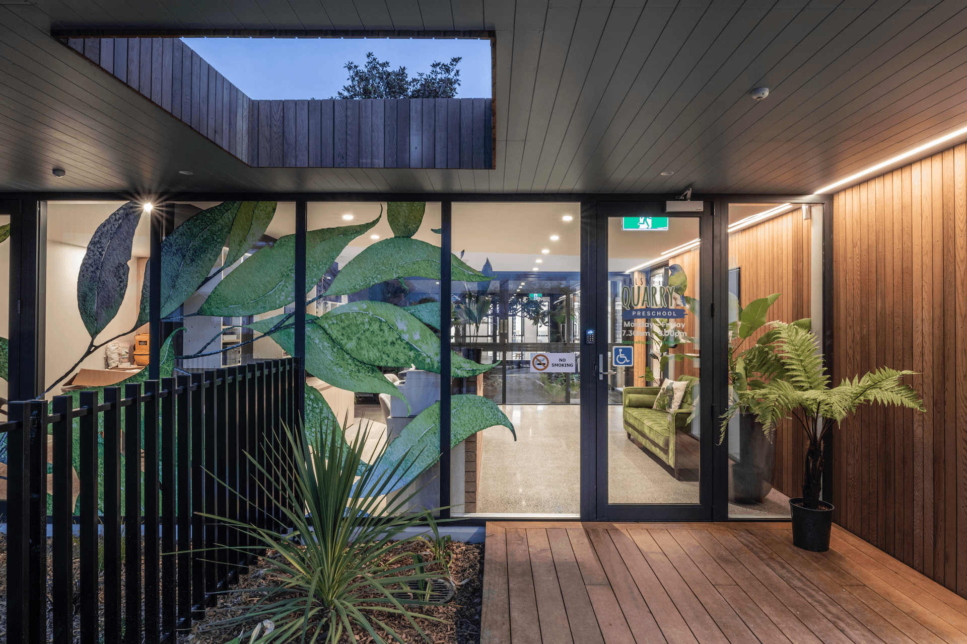 There’s a sense of ease and serenity here, with the timber contrasting nicely with the rawness of exposed concrete floors.