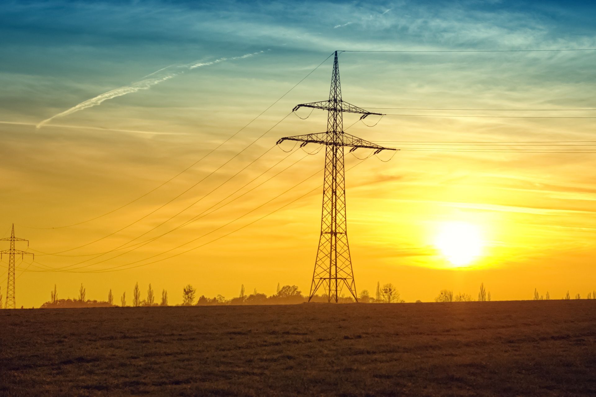 Connecting to the grid still has its benefits even with a self-sufficient solar system installed.