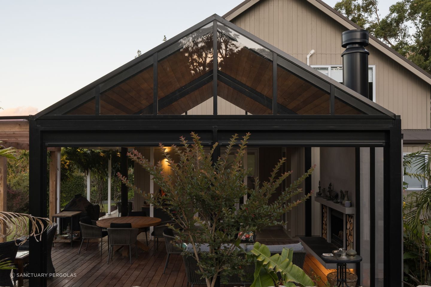 Warkworth outdoor room by Sanctuary Pergolas.