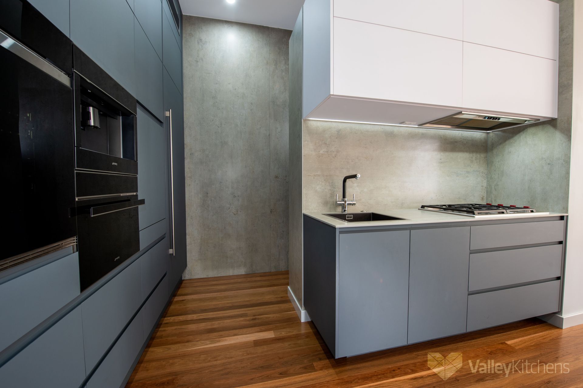 Fenix is a versatile and innovative Nano Tech material for horizontal and vertical applications