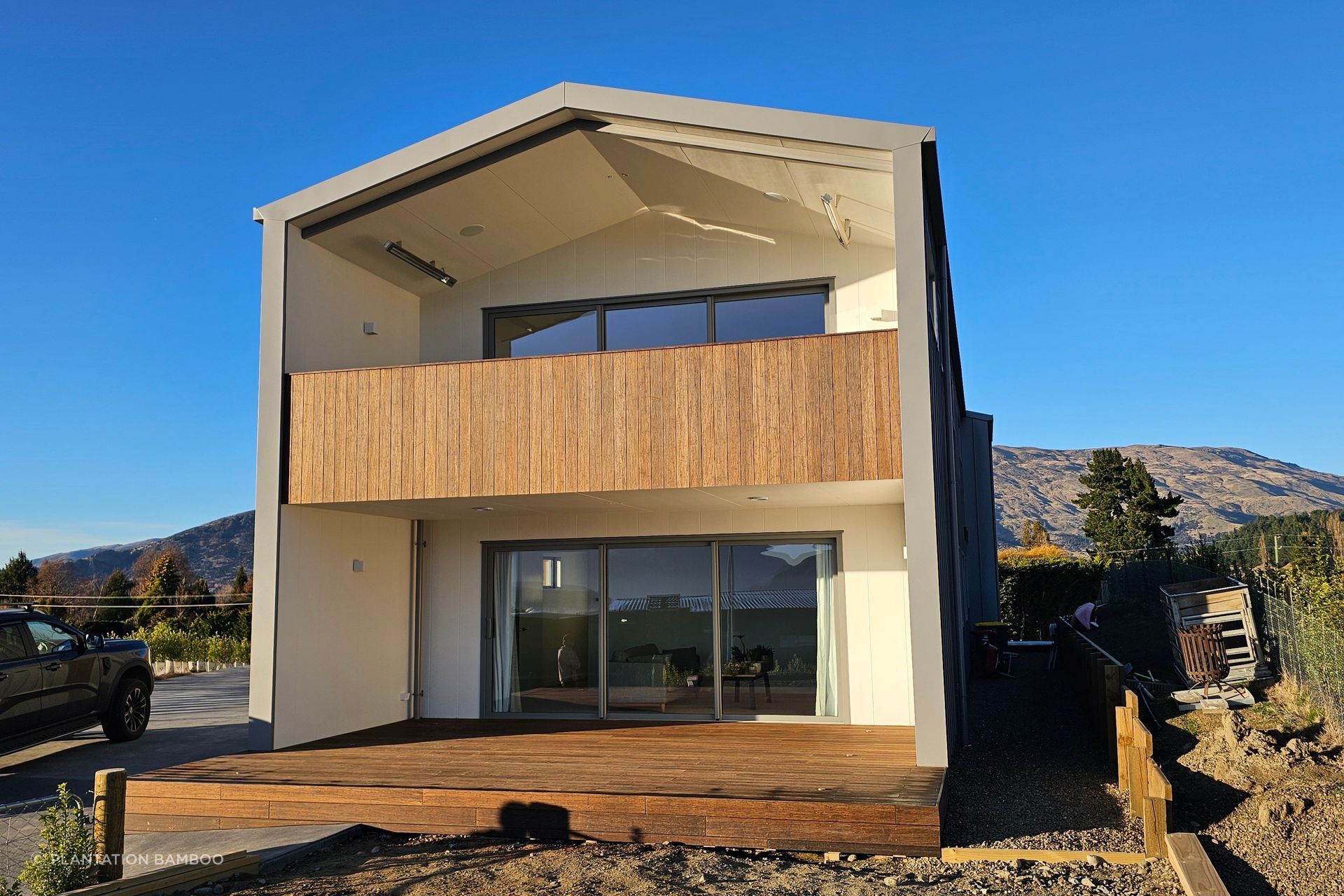 Bamboo X-treme Cladding and Decking was chosen for this Wanaka home thanks to its sustainability and durability.