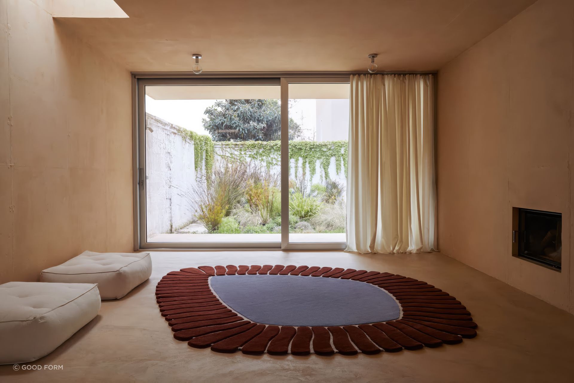 M'ama Non Mama Large by Patricia Urquiola