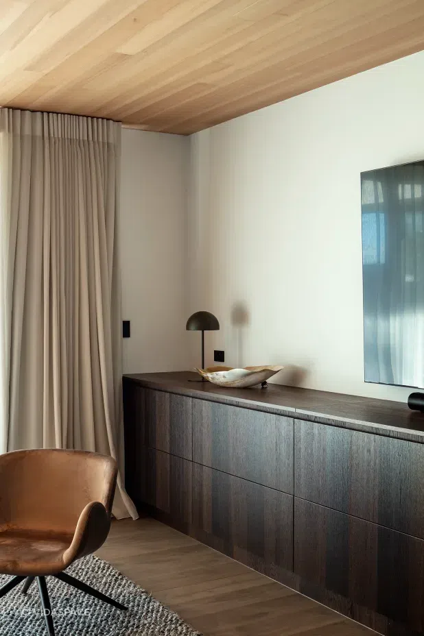 New Plymouth House by Rowson Kitchens | Smoked Robusta Timber Veneer