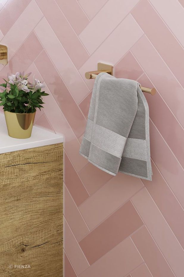 Sansa Hand Towel/Roll Holder
by Fienza