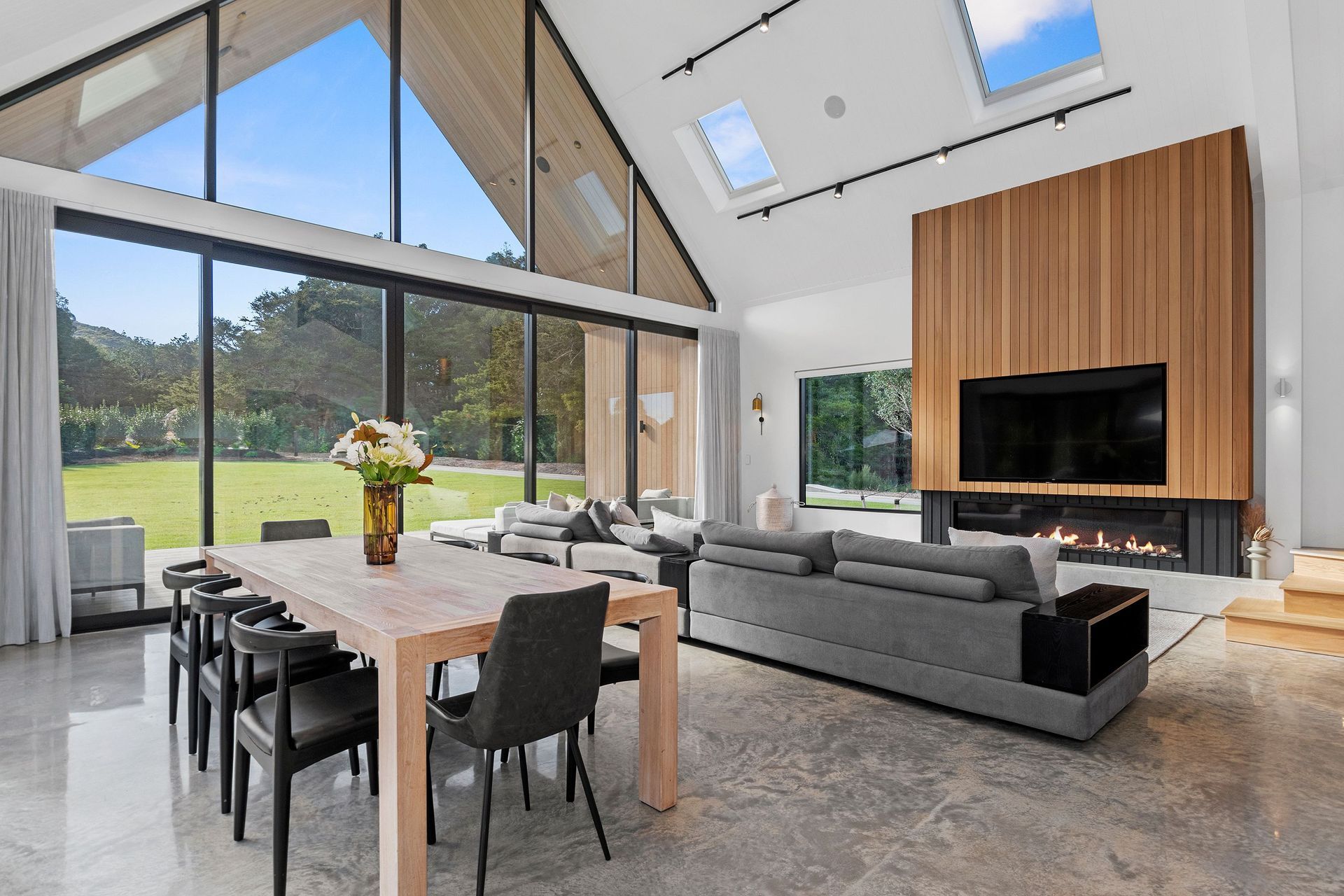 The kitchen and dining were designed with entertainment and comfort in mind.