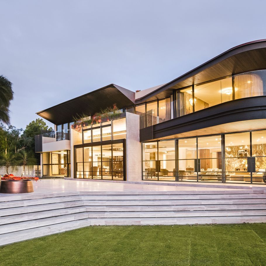 Layered lighting: how to illuminate a home in the most efficient way and improve your well-being at the same time