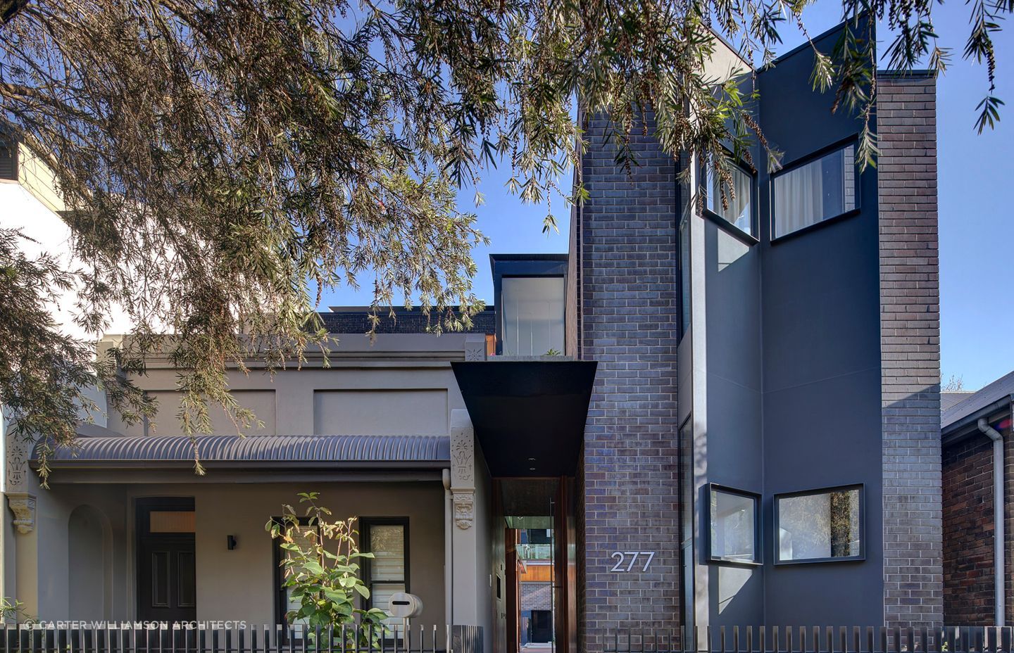 European influences and dramatic design with Spiegel Haus in Sydney - Photography: Brett Boardman