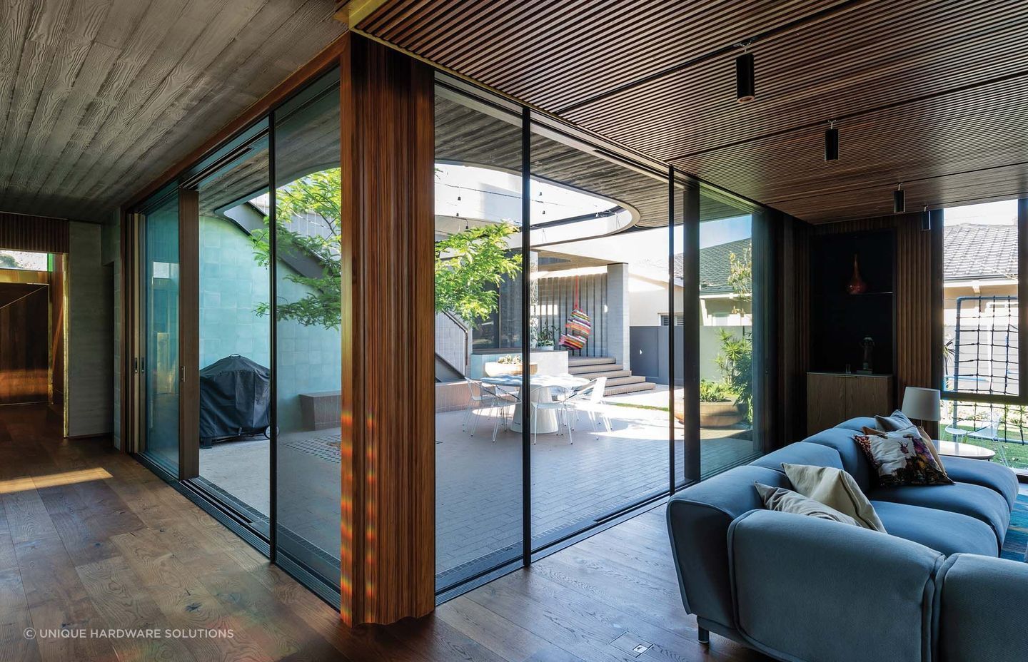 The Centor S4 is perfect for large door openings for an inviting outdoor living area.