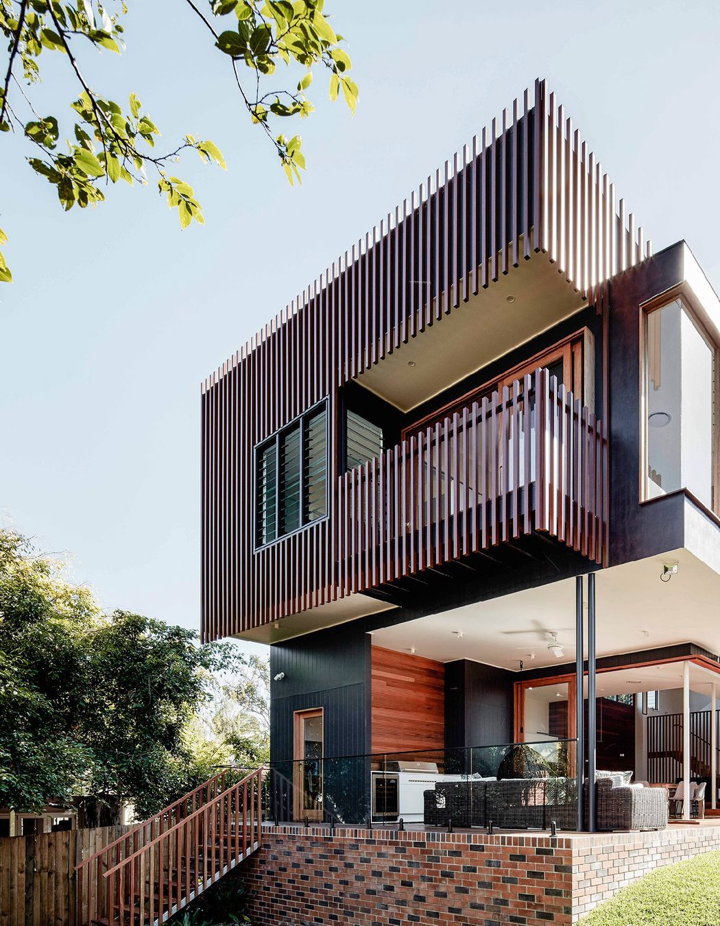 PSP stocks a range of Archi-Line sizes and colours including: 50mm x 25mm, 50mm x 50mm and 50mm x 100mm battens in White Flat, Black Cedar, Iroko and Western Red Cedar. Other colours and size options are available on request.