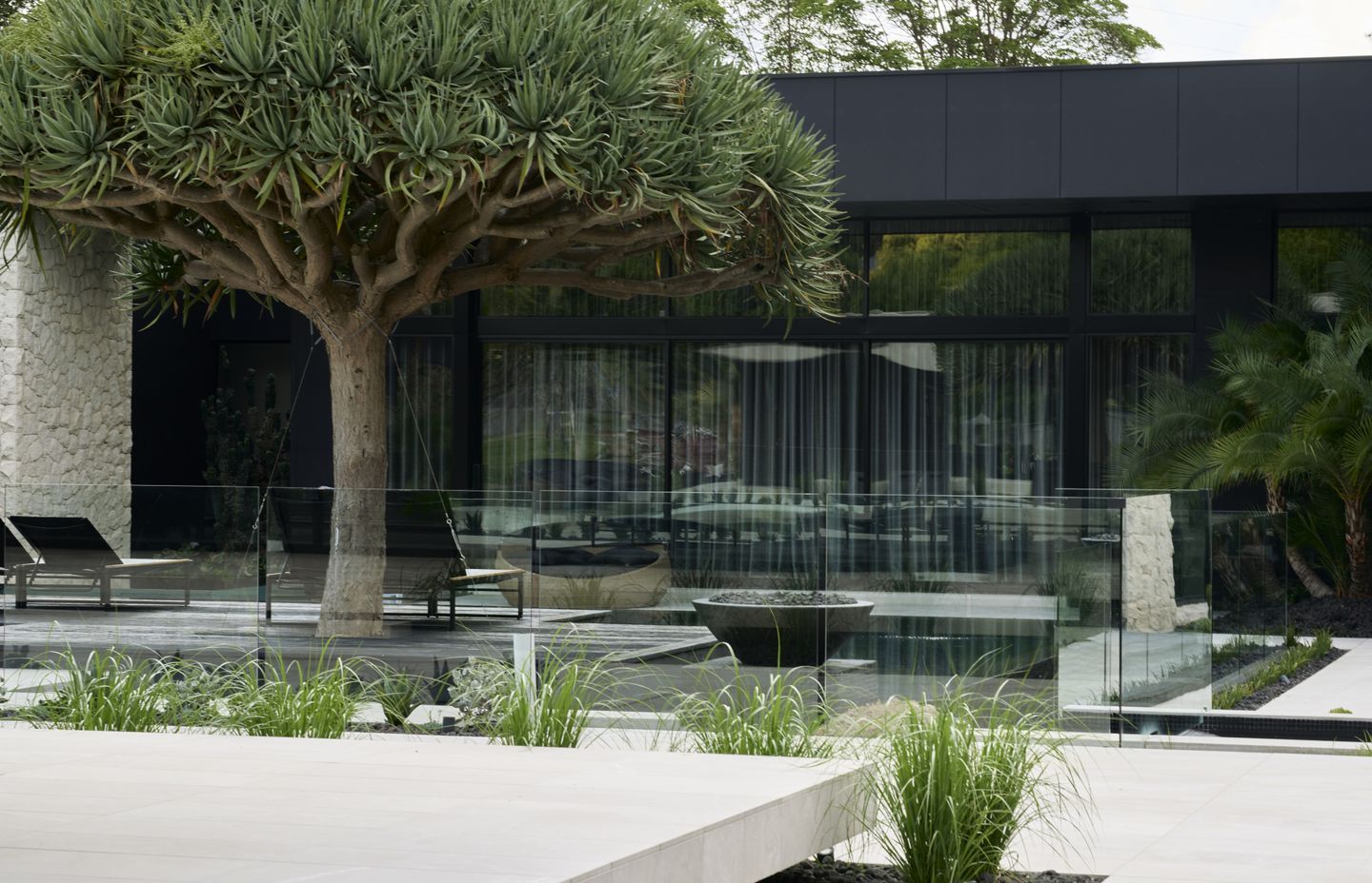 70 linear metres of frameless glass was used in this recently completed project by Glazed Co.