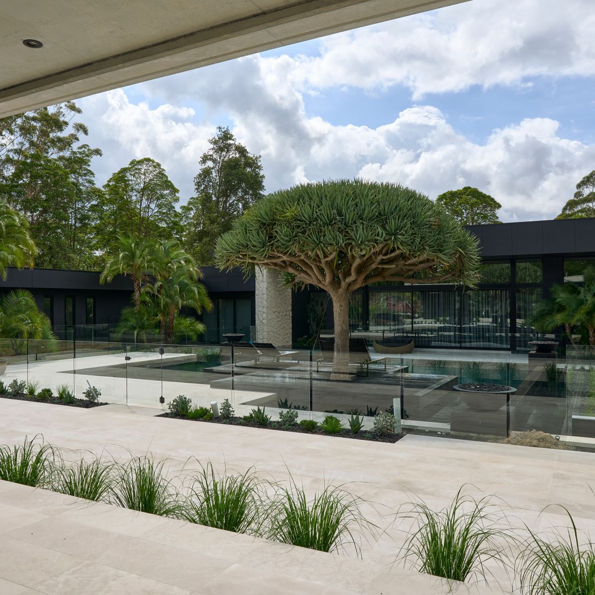 Beyond boundaries: the versatility & sophistication of frameless glass solutions