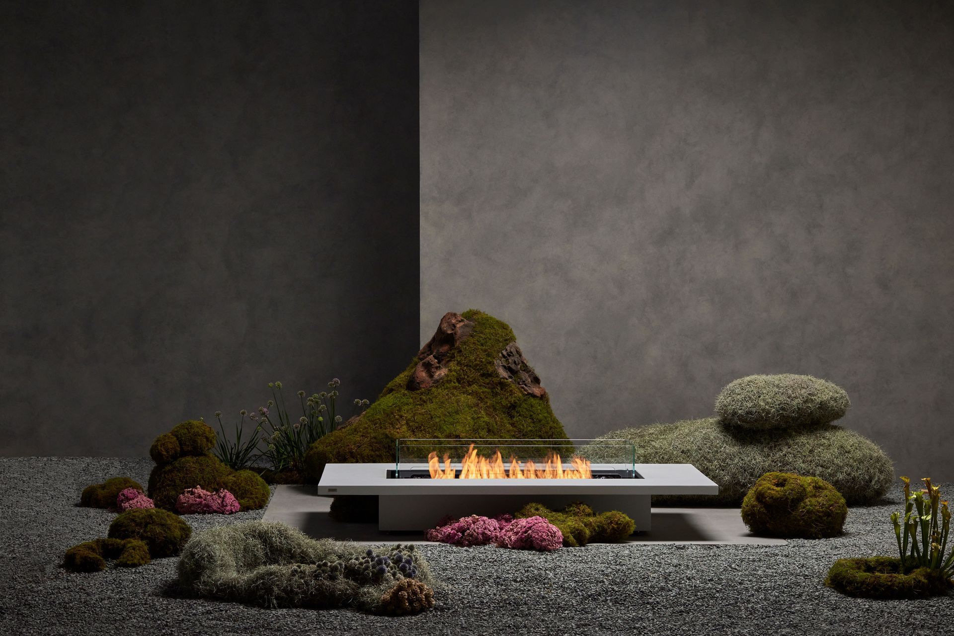 Innovative and stylish elegance, the EcoSmart™ Daiquiri 70 Freestanding Ethanol Fire Table
By MAD Design.