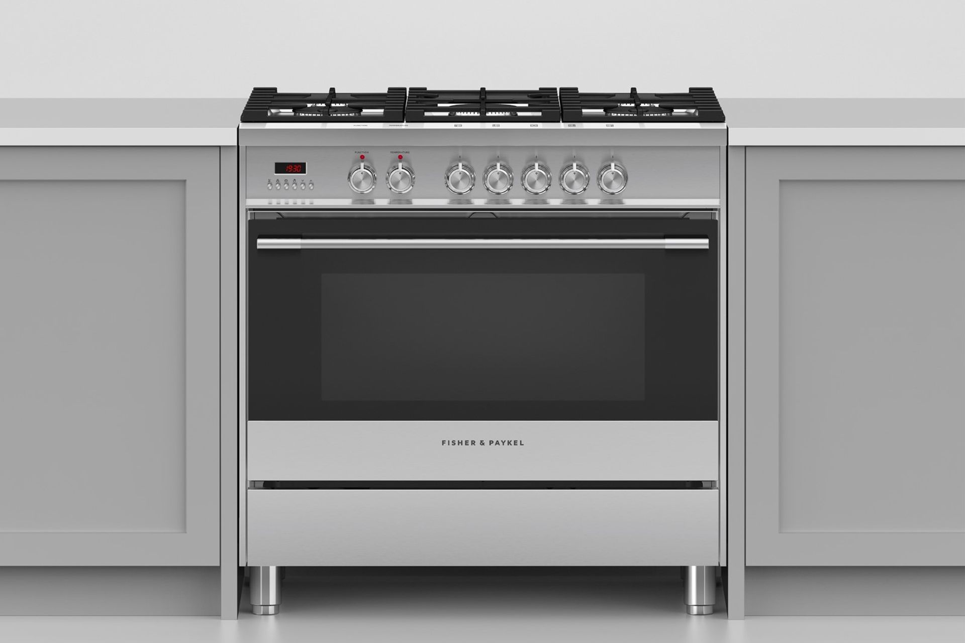 The Classic Series 5 Freestanding Cooker from Fisher &amp; Paykel Appliances boasts a dual fuel system catering to a wide range of cooking needs.