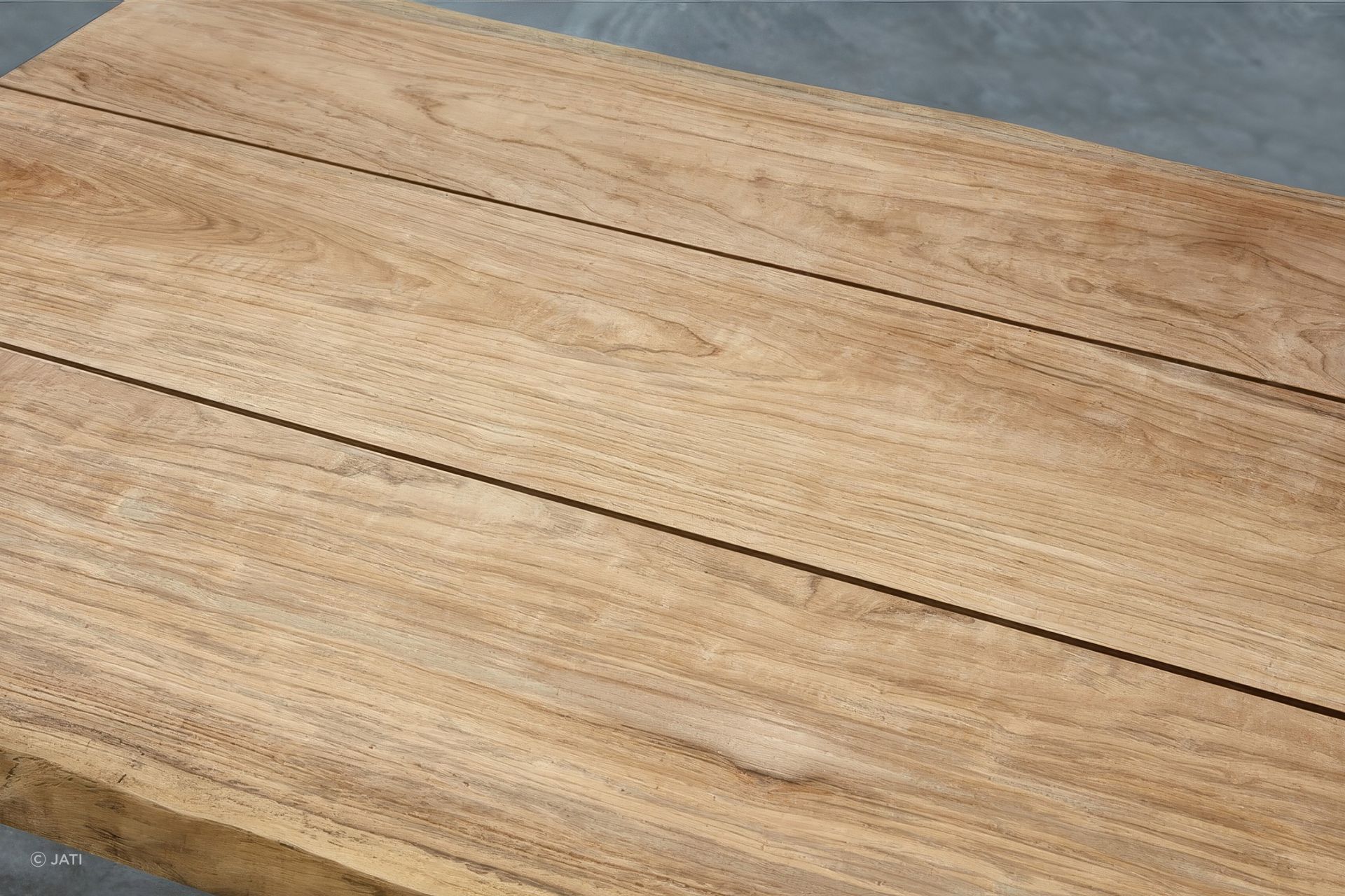 Jati-Body-Image-martha-detail-02-upscaled-by-Replicate.jpg