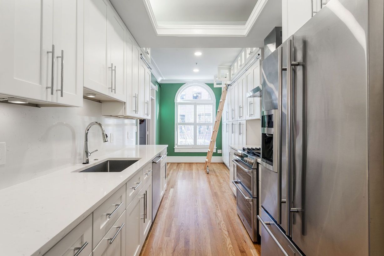 “The biggest mistake we see in kitchen applications is where there are opening cupboards above the ladder, but the correct clearances have not been allowed for,” says Keri.