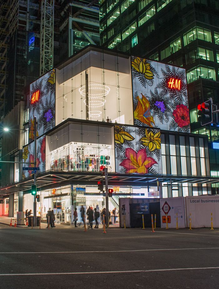 The designer or client representative is involved throughout the shopfitting project.