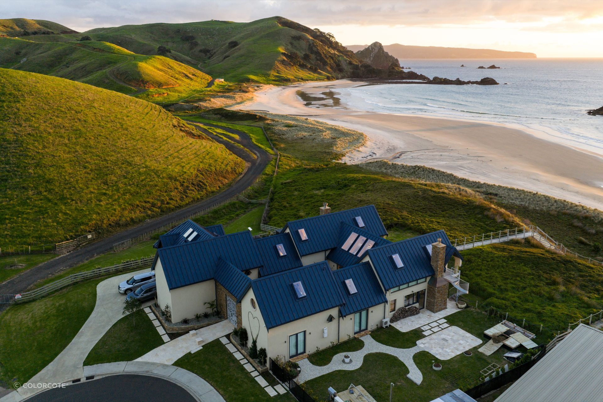ColorCote’s AlumiGard substrate in the colour
Storm Blue, located in the Coromandel Peninsula.