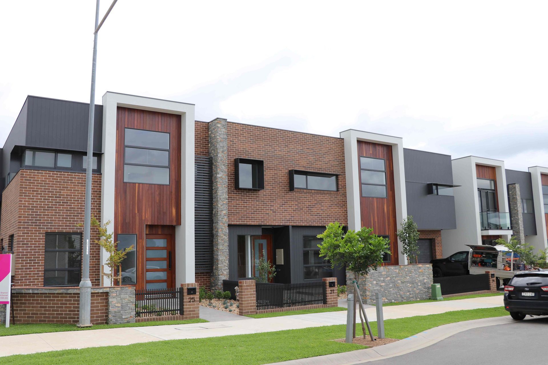 Alumac's Trendline window shrouds provide a sharp architectural detail as well as performance benefits.