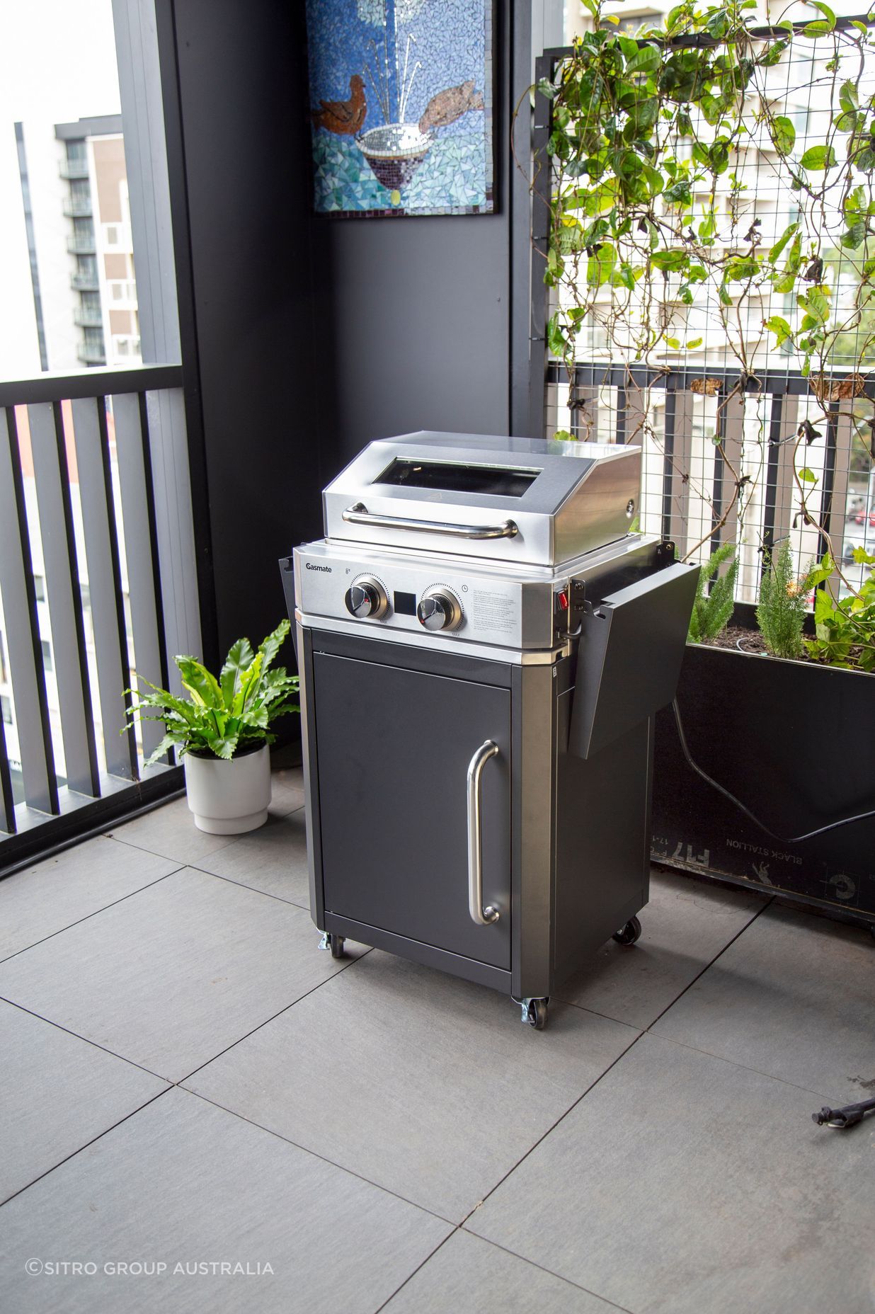 Perfect for apartment dwellers and smaller outdoor areas | The Paragon Digital Electric BBQ by Sitro Group Australia