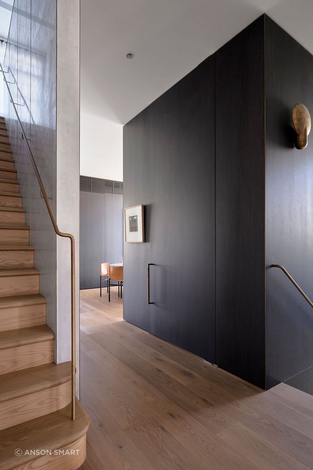 Joseph Giles Ashworth door pull handle, mounted with back-to-back fixings.