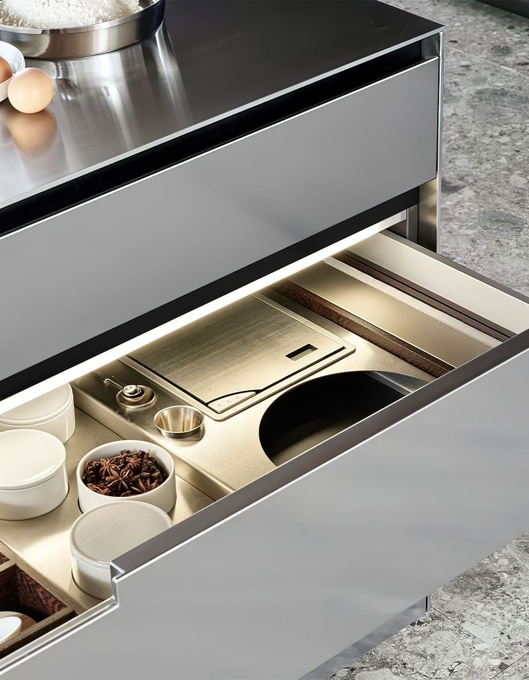 Poliform-Web-Stainless-Steel-Kitchen-Blog-091080x.jpeg