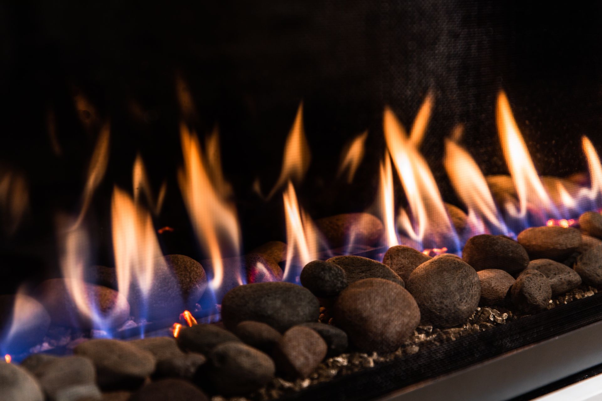 "The SLR-X model has variety of media options including natural logs, driftwood logs and a pebble set."