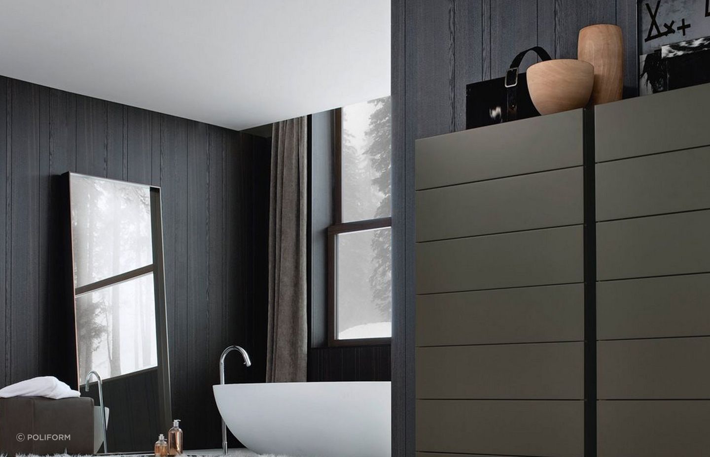 Sara Mirror
By Poliform