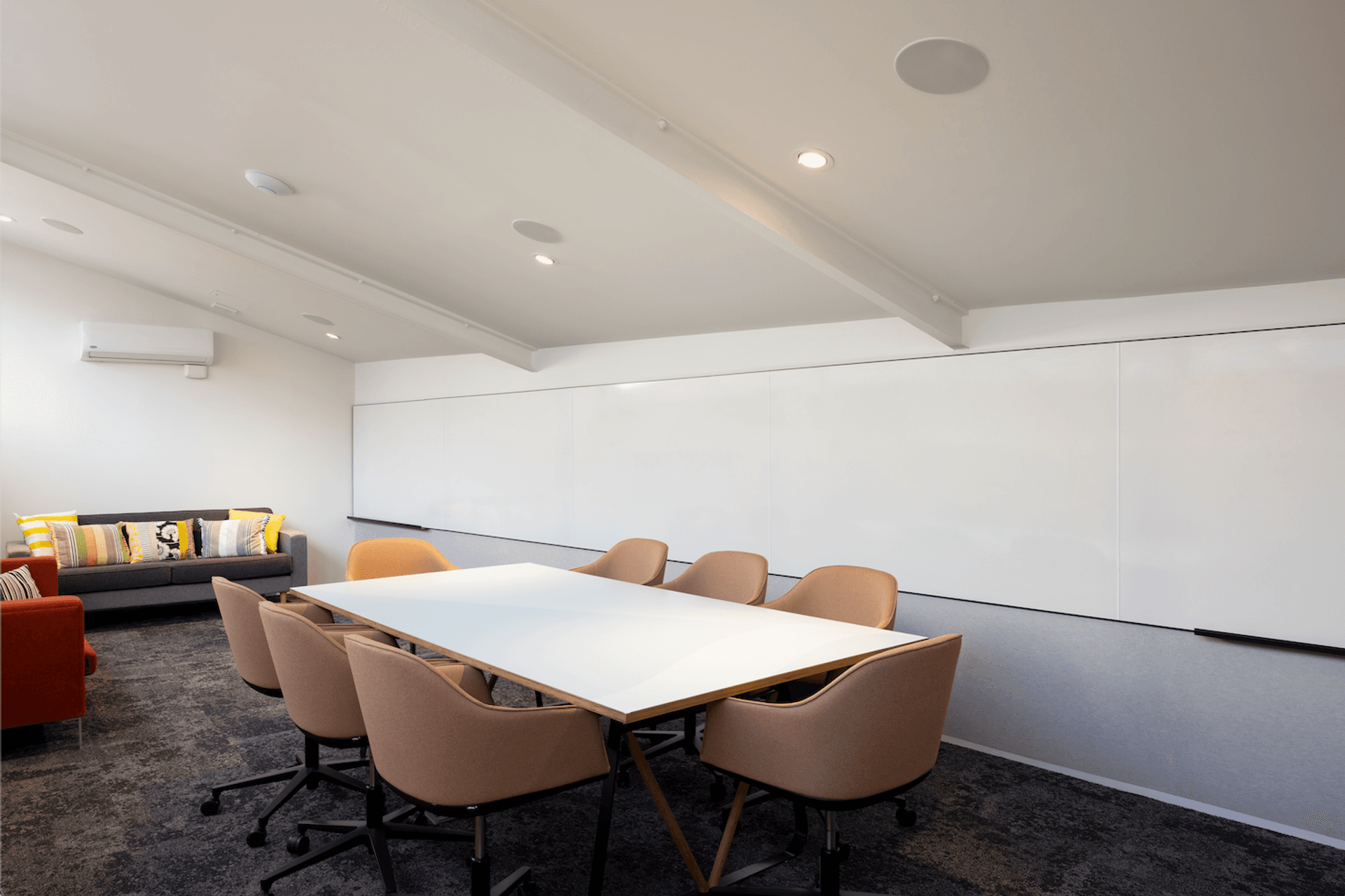 The Edgeline whiteboard, which can stretch from wall to wall.