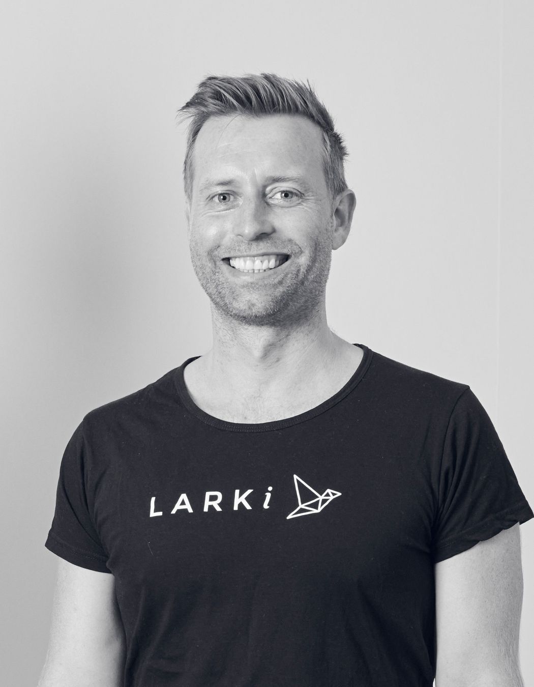 Simon Cookes, CEO of LARKI.