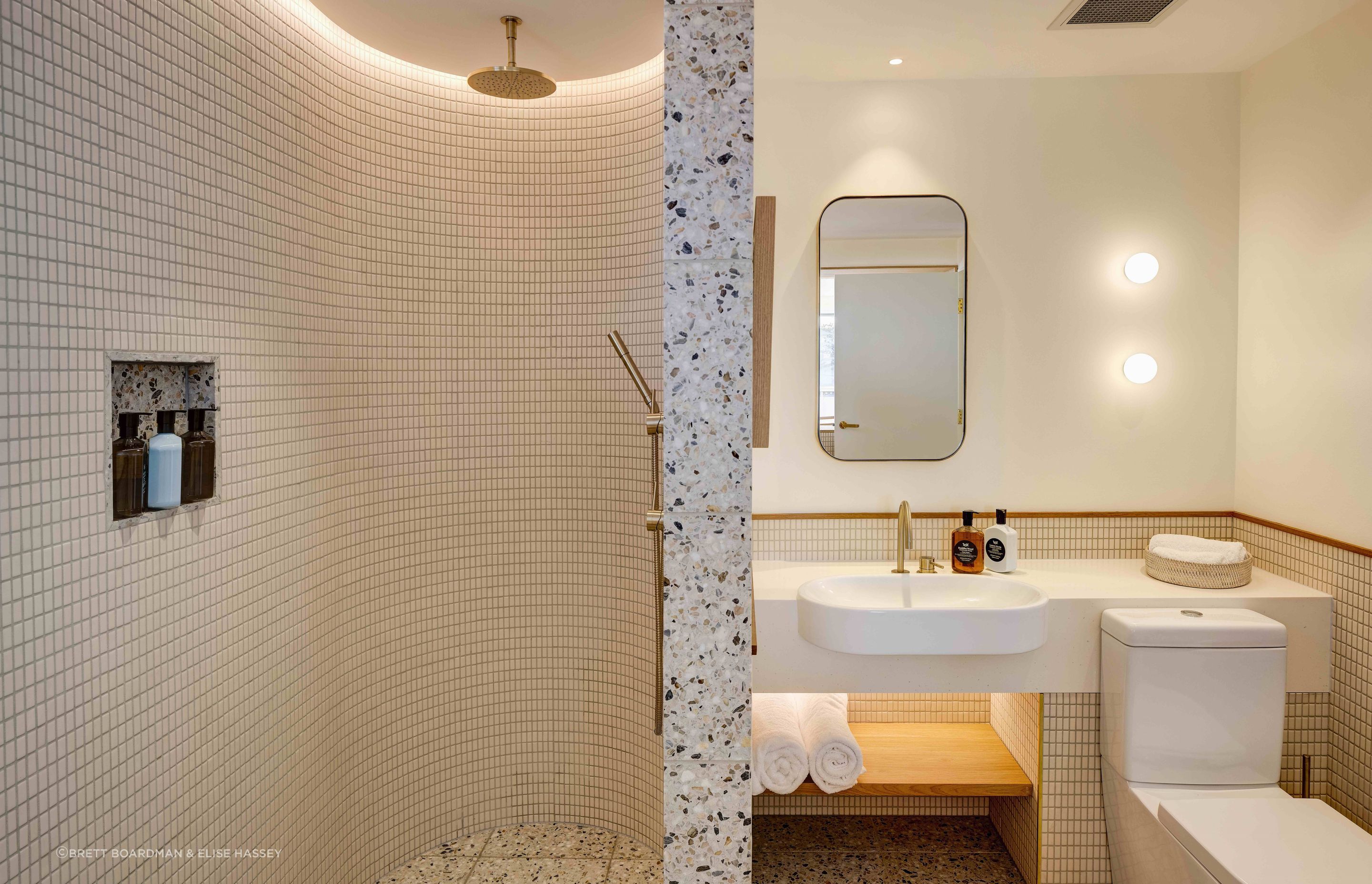 Task and indirect lighting optimise the guest experience in the Surf Hotel