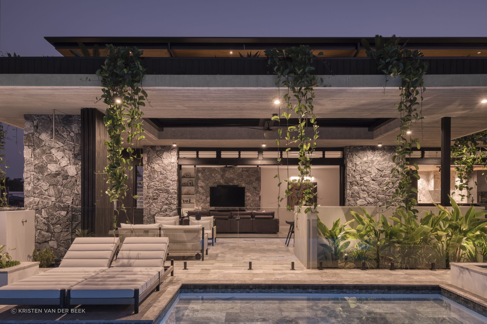 Vespa House: The seamless flow of materials from indoors to out connects the homes internal and external spaces.