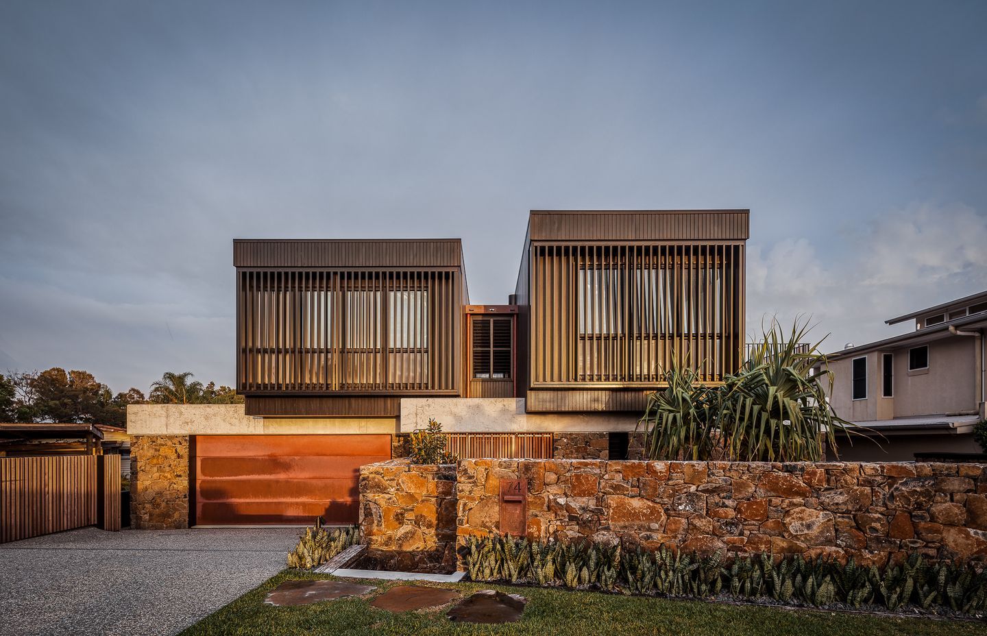 The Byron House by Paul Uhlmann Architects | Photography by Andy Macpherson Studio