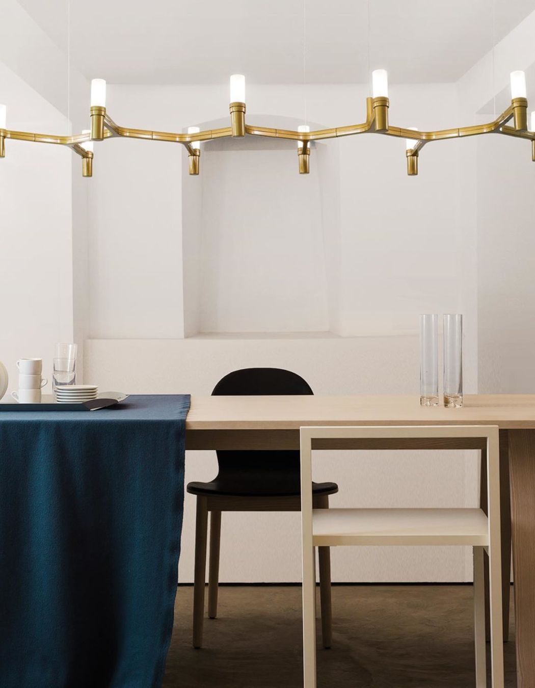 Crown Plana Linea Chandelier
By Mondoluce