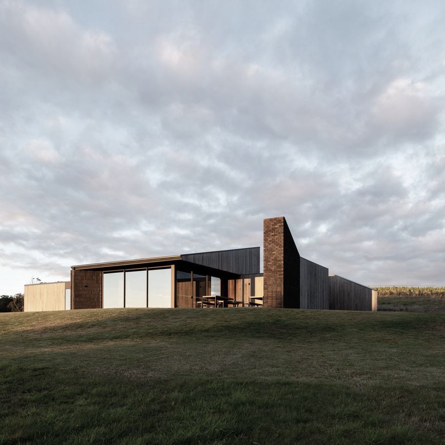 How to choose between an architect or building designer